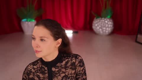 Snapshot of kittycaitlin chatting on 12/15/25, 12:59 Katya online show from 12/15/25, 12:59