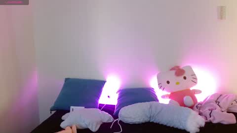 LAURA  help me reach 100likes online show from 01/09/25, 11:25