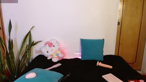 LAURA  help me reach 100likes online show from 12/17/25, 09:21