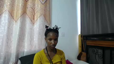 Snapshot of kittyfay_ chatting on 04/25/26, 10:18 Fay online show from 04/25/26, 10:18