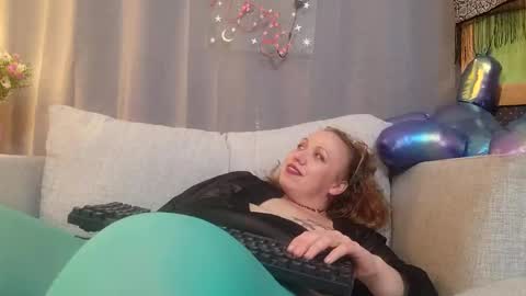 Snapshot of kittyfluf chatting on 01/18/25, 05:26 KittyFluf online show from 01/18/25, 05:26