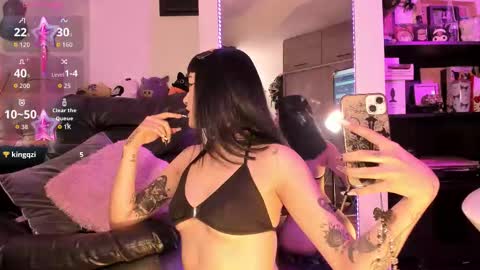 Snapshot of kittygoth_ chatting on 11/28/25, 07:16 Kitty Goth online show from 11/28/25, 07:16