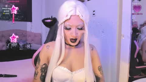 Snapshot of kittygoth_ chatting on 05/11/26, 11:13 Kitty Goth online show from 05/11/26, 11:13