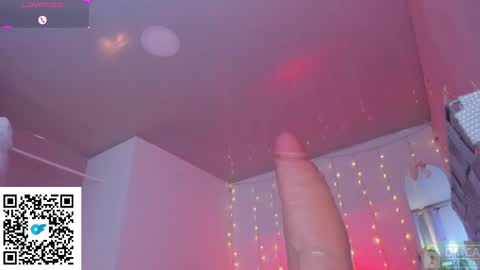 Snapshot of kittygrey chatting on 05/20/26, 02:12 Samantha Grey online show from 05/20/26, 02:12