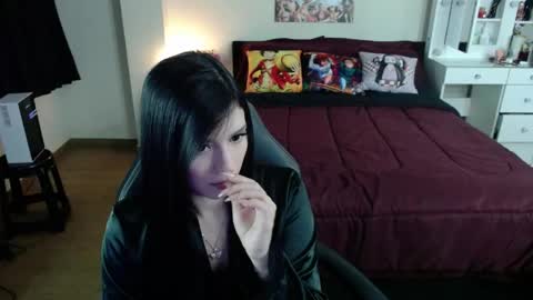 Isabel online show from 04/27/26, 12:19