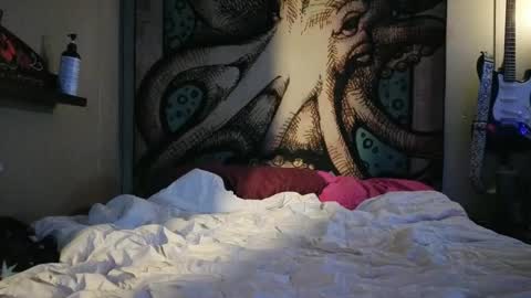 Snapshot of kittykat_1999 chatting on 09/19/25, 11:49 kittykat 1999 online show from 09/19/25, 11:49