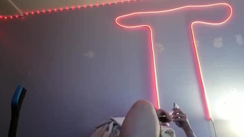 Snapshot of kittykat_1999 chatting on 10/16/25, 08:59 kittykat 1999 online show from 10/16/25, 08:59