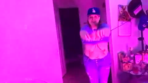 Snapshot of kittykay86 chatting on 01/01/25, 07:09 Bella Blue BBW online show from 01/01/25, 07:09