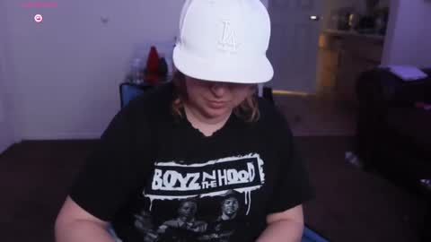 Snapshot of kittykay86 chatting on 02/13/25, 08:24 Bella Blue BBW online show from 02/13/25, 08:24