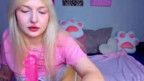 Snapshot of kittykendall chatting on 05/05/26, 06:05 kittykendall online show from 05/05/26, 06:05