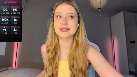 Snapshot of kittyloffe chatting on 04/26/26, 03:04 Monika online show from 04/26/26, 03:04
