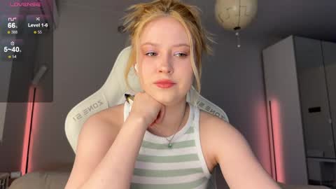 Snapshot of kittyloffe chatting on 05/31/26, 03:26 Monika online show from 05/31/26, 03:26