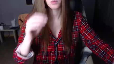 Snapshot of kittylovemoon chatting on 04/27/26, 08:51 KittyloveMoon online show from 04/27/26, 08:51