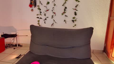 Snapshot of kittylu__ chatting on 01/18/25, 01:30 L          FOLLOW ME ON IG kittylu    online show from 01/18/25, 01:30