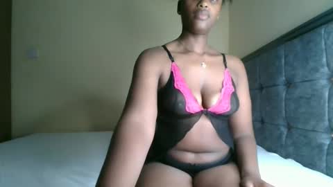 Kittypettite online show from 09/30/25, 04:01