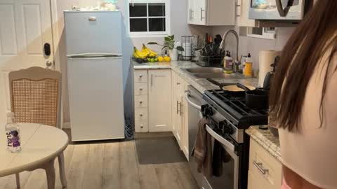 kittypurr79 online show from 12/04/25, 02:21