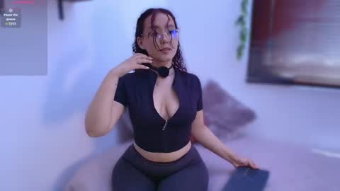 Snapshot of kittysophie_ chatting on 06/02/26, 03:47 Sophie online show from 06/02/26, 03:47
