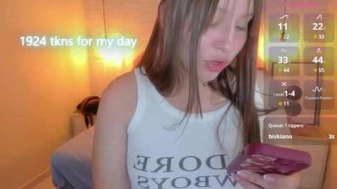  K I T T  Y  online show from 02/28/25, 05:48