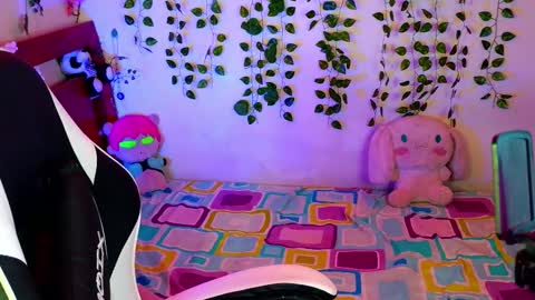 Kittyuwu  online show from 11/19/25, 07:14