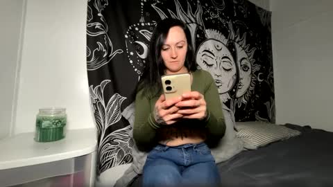 Kitty online show from 02/14/25, 01:02