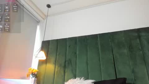 Snapshot of kittyy_milk chatting on 10/30/25, 08:20 K I T T Y Y online show from 10/30/25, 08:20