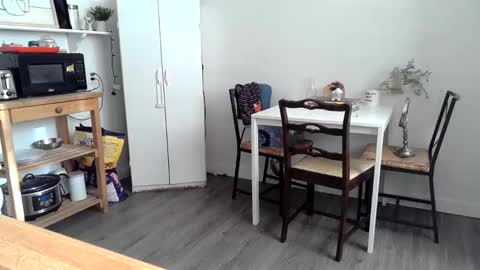 Snapshot of kittyymaze chatting on 03/24/26, 12:43 Kittyymaze online show from 03/24/26, 12:43