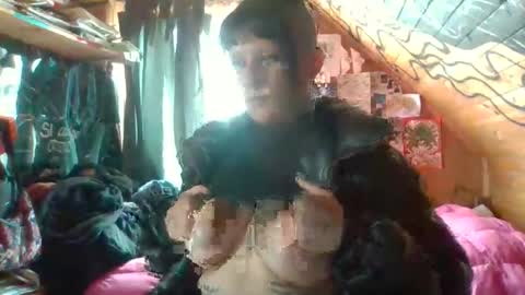 Snapshot of kity_cvt chatting on 11/14/25, 04:06 kity_cvt online show from 11/14/25, 04:06