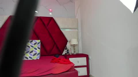 Snapshot of kity_spiderr chatting on 06/03/26, 12:08 Luisa y Jairo online show from 06/03/26, 12:08