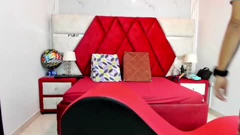 Luisa y Jairo online show from 07/25/26, 12:25