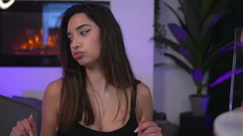 Erika online show from 01/23/25, 04:37