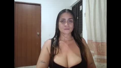 Snapshot of kitybigboobsx chatting on 03/05/25, 04:56 kity boobsx online show from 03/05/25, 04:56