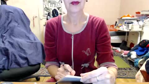 KiuminBerry online show from 01/04/25, 02:35