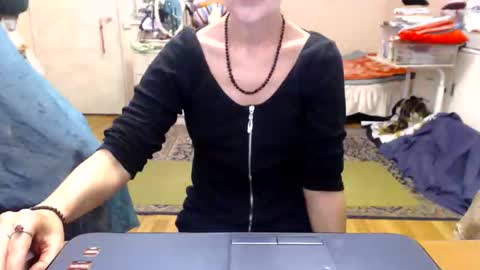 KiuminBerry online show from 09/10/25, 12:05