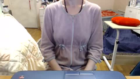 KiuminBerry online show from 11/08/25, 11:32