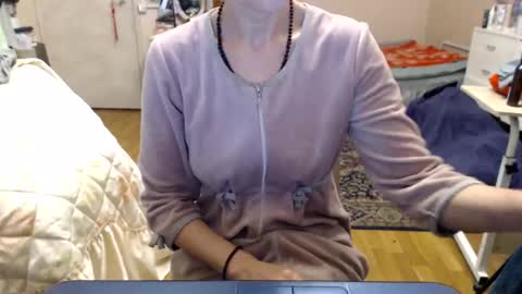 KiuminBerry online show from 11/09/25, 10:24