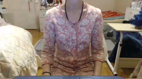 KiuminBerry online show from 12/14/25, 05:18