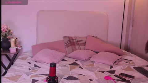 Snapshot of kiut_tiffanii chatting on 03/21/26, 04:10 Tiffanii online show from 03/21/26, 04:10