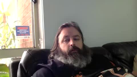 Snapshot of kiwiabroad2620 chatting on 11/19/25, 04:23 Kiwiabroad online show from 11/19/25, 04:23