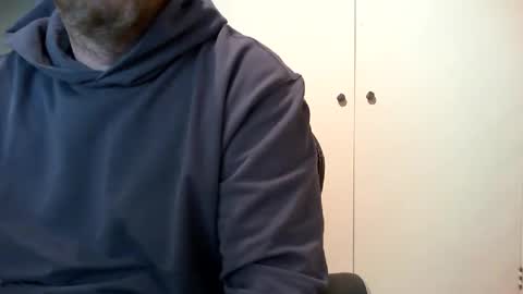 Snapshot of kiwiben45 chatting on 05/31/26, 10:44 Ben online show from 05/31/26, 10:44