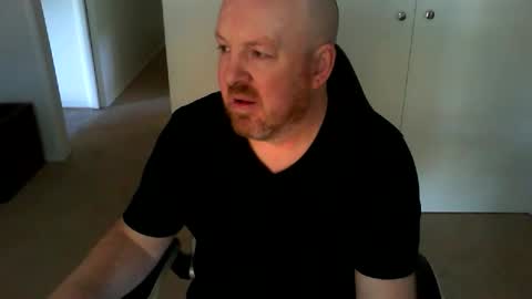 Snapshot of kiwiben45 chatting on 06/08/26, 01:20 Ben online show from 06/08/26, 01:20