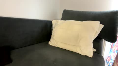 kiwigray online show from 11/22/25, 09:41