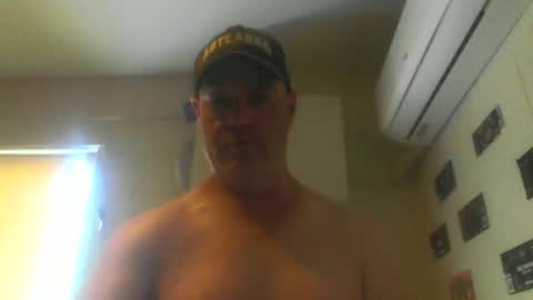 Snapshot of kiwiguy19773 chatting on 03/10/25, 12:18 kiwiguy19773 online show from 03/10/25, 12:18