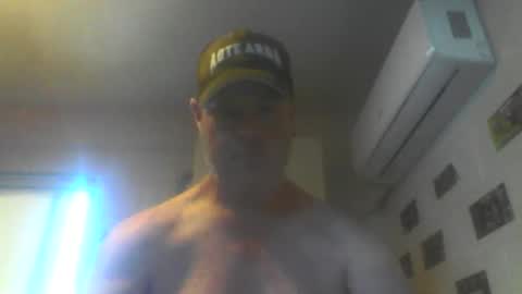 Snapshot of kiwiguy19773 chatting on 01/18/26, 11:52 kiwiguy19773 online show from 01/18/26, 11:52