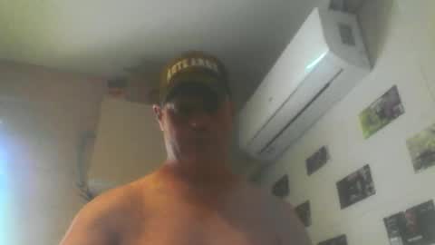 Snapshot of kiwiguy19773 chatting on 03/22/26, 10:46 kiwiguy19773 online show from 03/22/26, 10:46