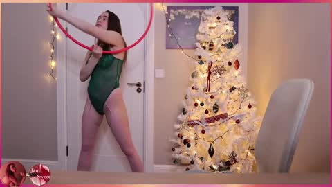 Snapshot of kjfucks chatting on 12/05/24, 05:17 JaneSweet online show from 12/05/24, 05:17