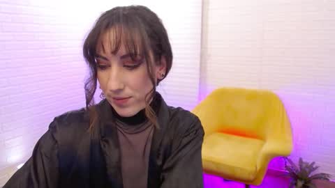 Snapshot of klarisa_kyron chatting on 09/26/25, 05:33 Klarissa online show from 09/26/25, 05:33