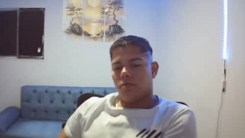 Snapshot of klars_mood chatting on 06/19/26, 11:30 klars online show from 06/19/26, 11:30