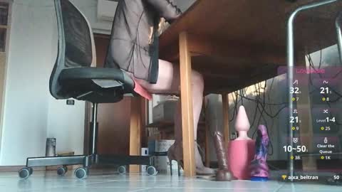 Klaudia online show from 11/23/25, 06:35