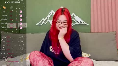 Snapshot of klee_love chatting on 10/18/25, 05:21 Klee online show from 10/18/25, 05:21