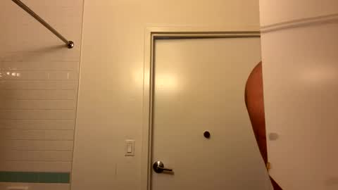 Snapshot of kleinpalace chatting on 11/19/25, 11:32 kleinpalace online show from 11/19/25, 11:32